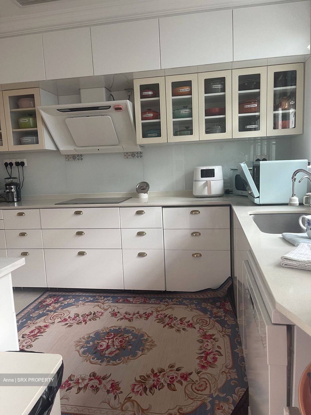 Hillside Terrace (D19), Terrace #524515611